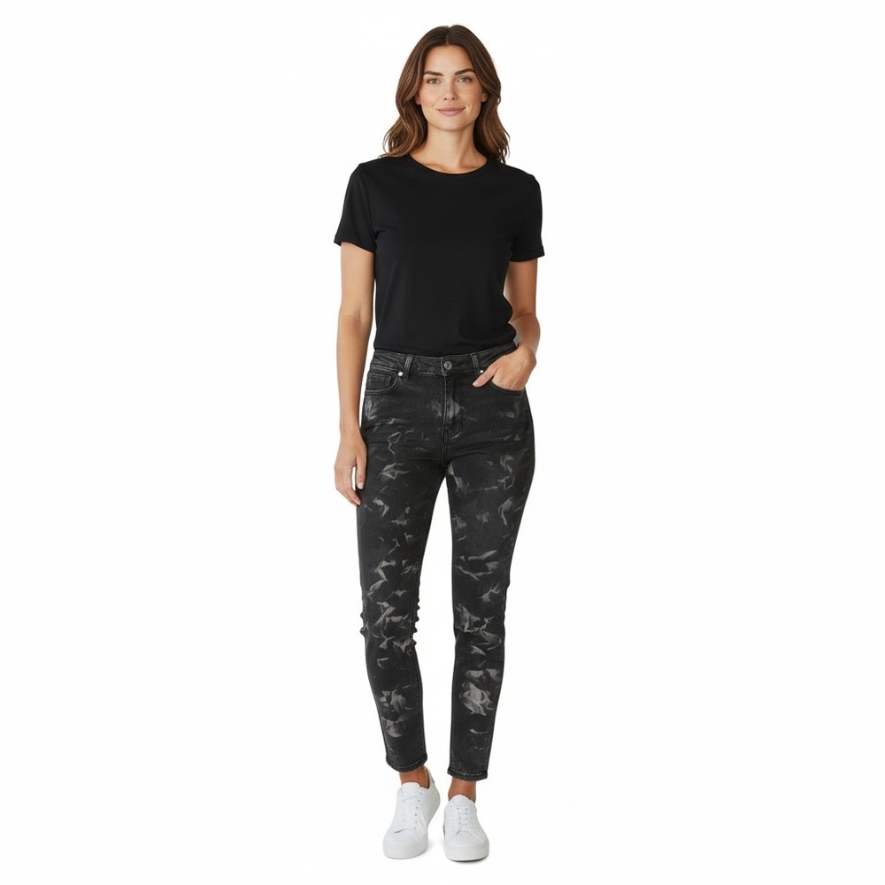 Baccini women’s Sz 10 dark wash, black, white swirls, semi stretch